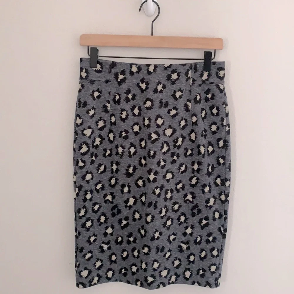 Ann Taylor Loft Leopard Pencil Skirt | Size: S | Color: Gray, Black & Beige - Picture 1 of 8
